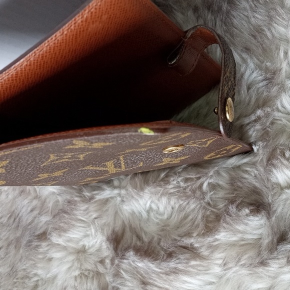 Louis Vuitton Agenda Authentic - Picture 10 of 12